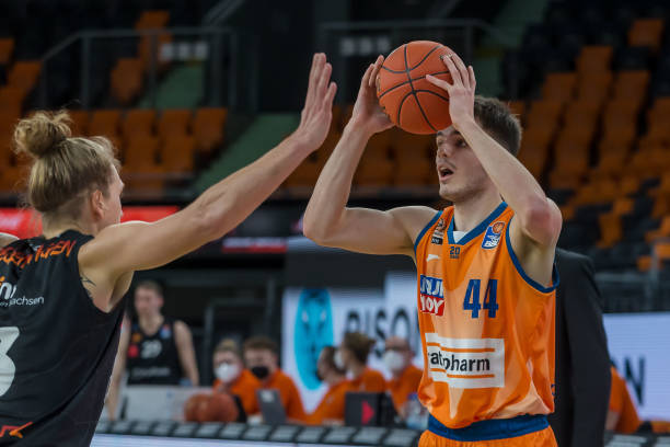 球队进攻乏 球队进攻乏